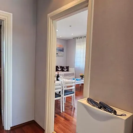 Antheas I Floki Guest house 3*